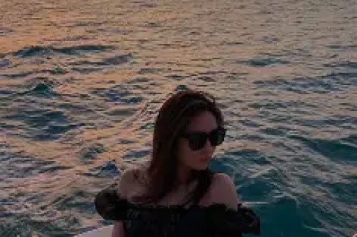 赵露思换头像“别装了”吃瓜网友都在问她在怼谁